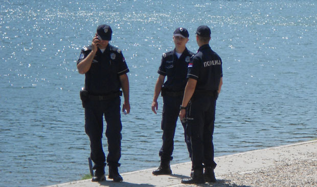 Вода однела још два живота